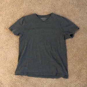 Banana Republic gray v neck t shirt